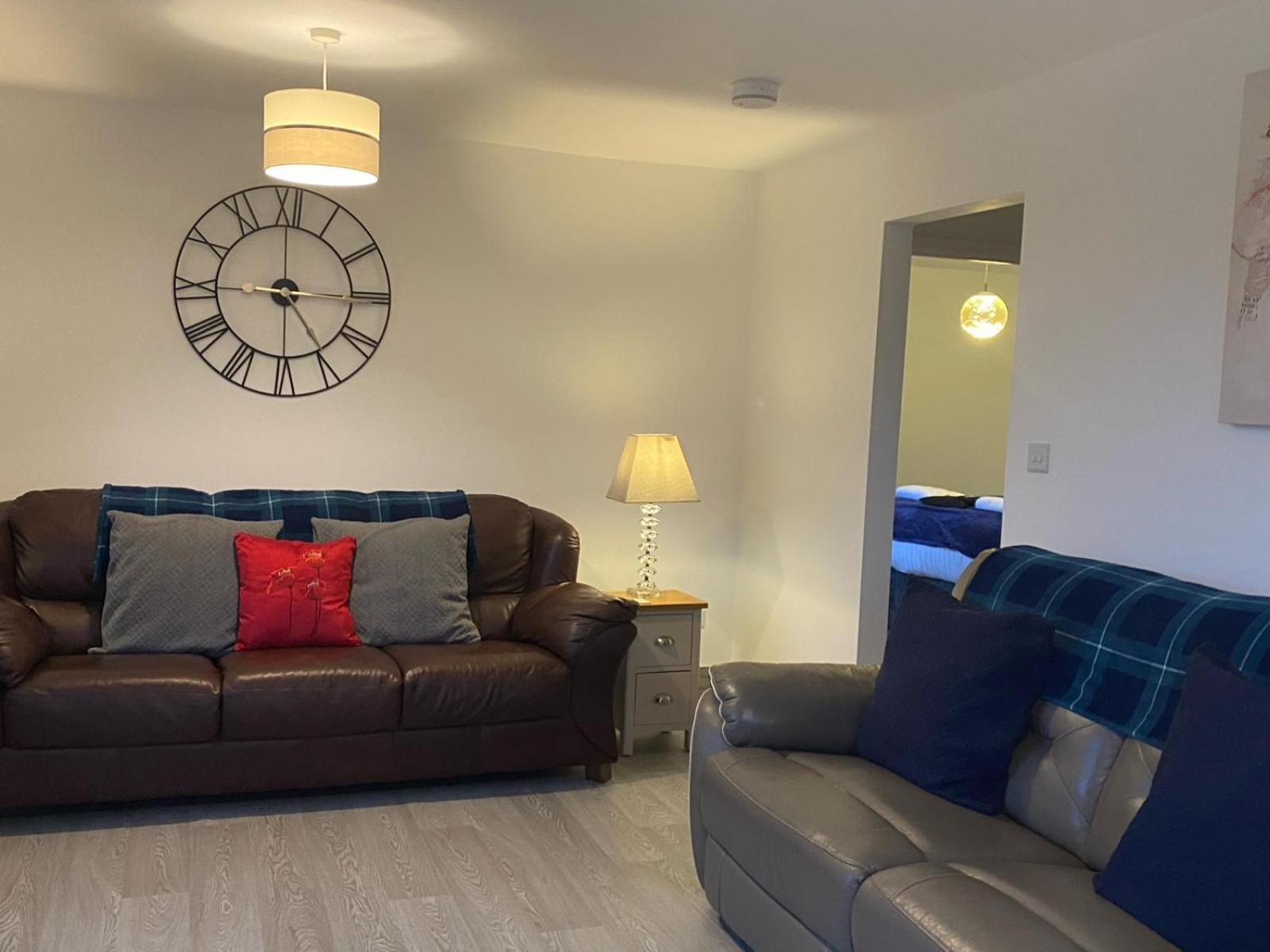Fairview Farm Holiday Accommodation 14 Luxury Lodges, Cabins, Dog Friendly, Suitable For Couples, Families And Groups, Wedding Guests , Corporate Events, Sleeps 2-65 Guests In Ravenshead, Nottingham Near Sherwood Forest, Set In 88 Acres Exterior foto