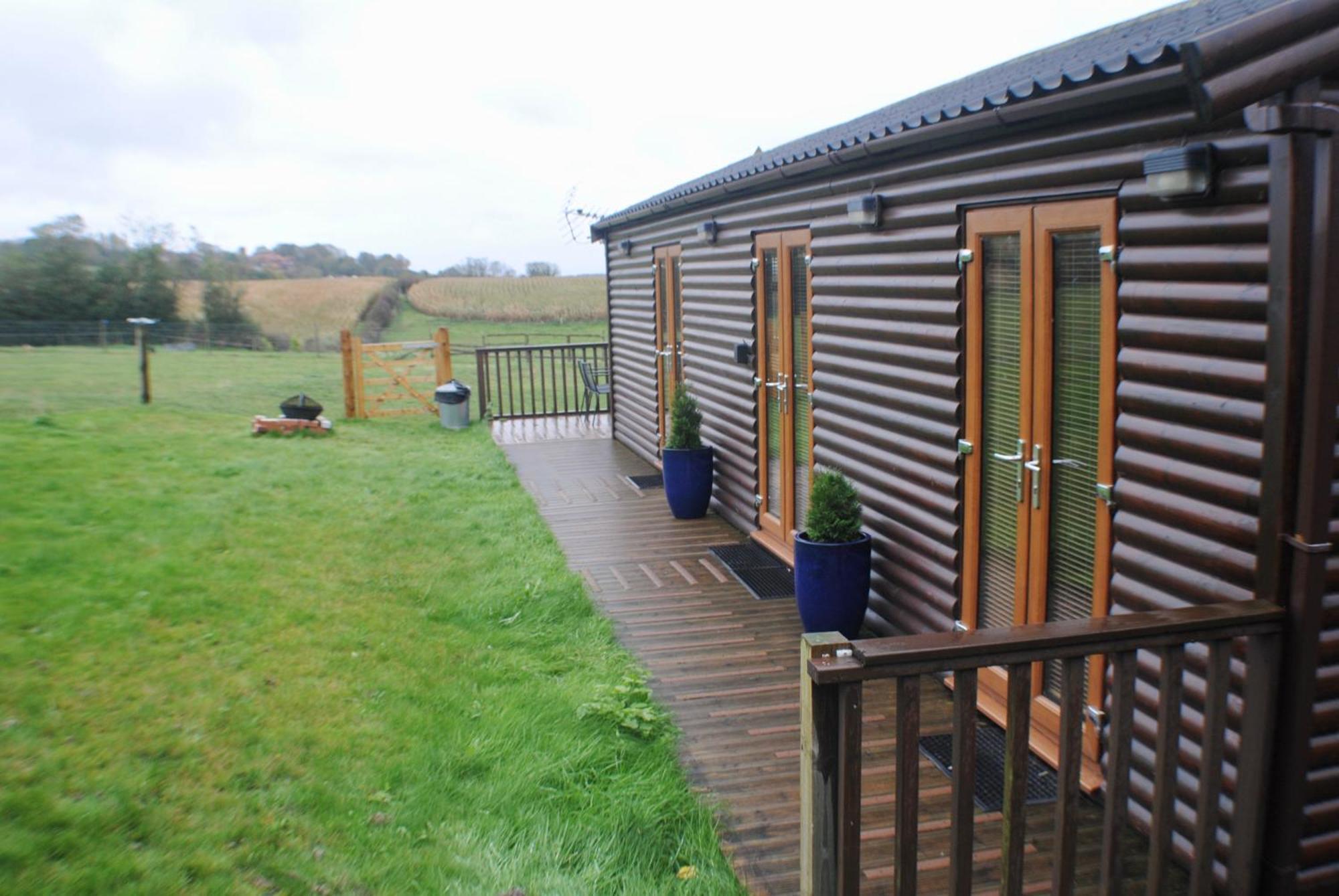 Fairview Farm Holiday Accommodation 14 Luxury Lodges, Cabins, Dog Friendly, Suitable For Couples, Families And Groups, Wedding Guests , Corporate Events, Sleeps 2-65 Guests In Ravenshead, Nottingham Near Sherwood Forest, Set In 88 Acres Zimmer foto